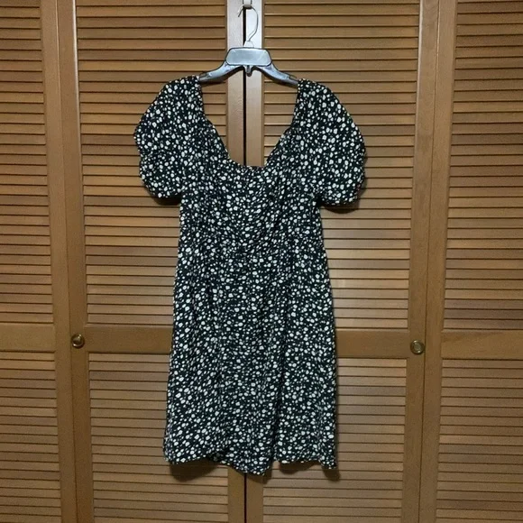 Cottagecore Plus Size Black and White Floral Dress 3X - Picture 4 of 5